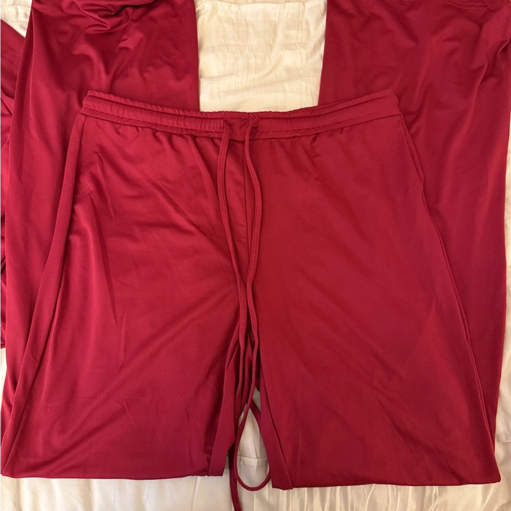 Two piece set - Picture 2 of 2